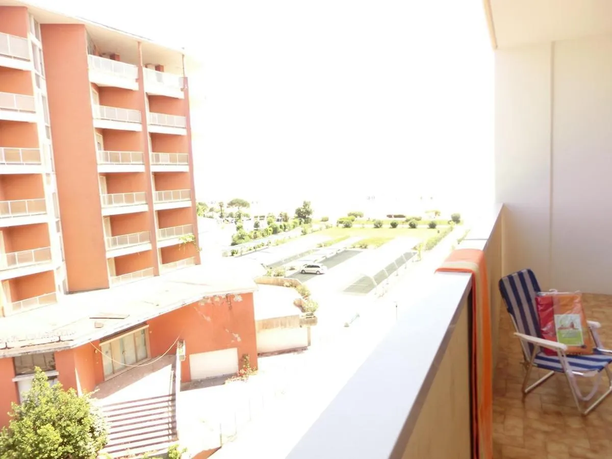 Wonderful Seafront Apartment In Bibione 0*,