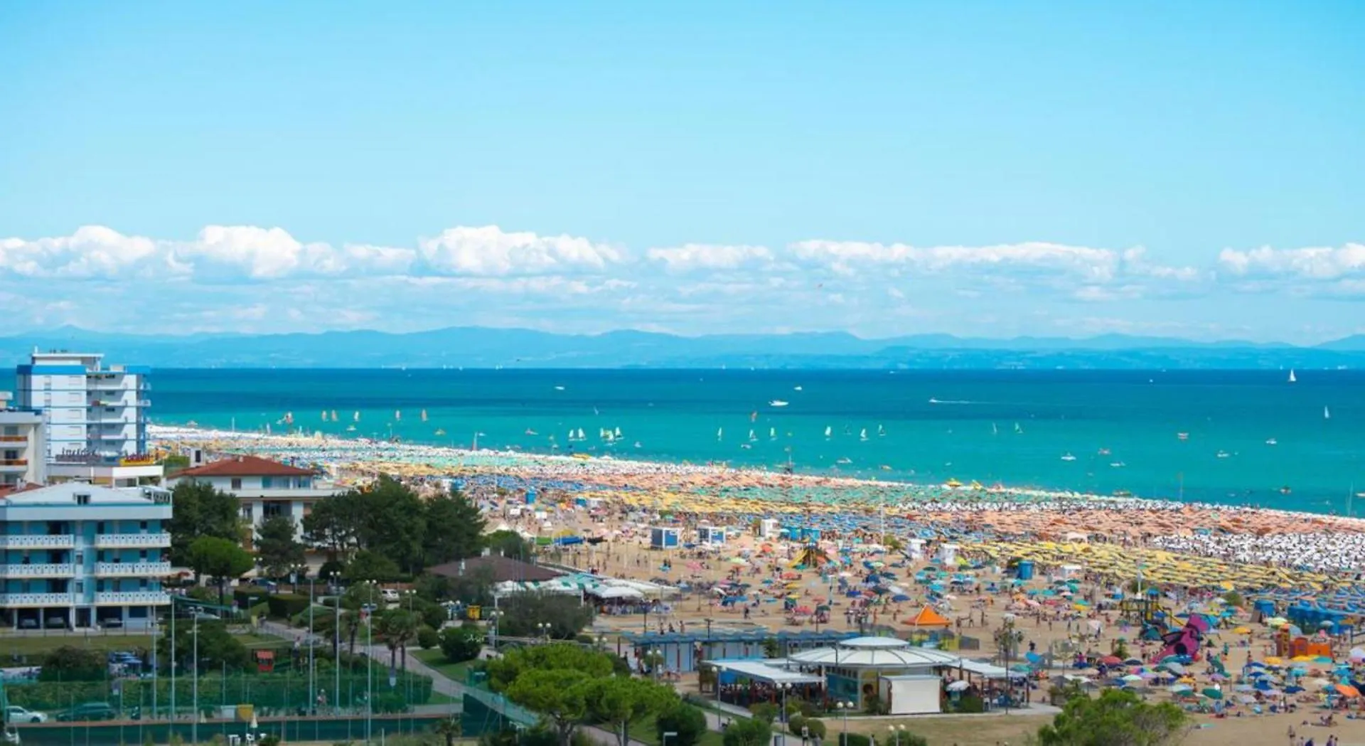 Wonderful Seafront Apartment In Bibione