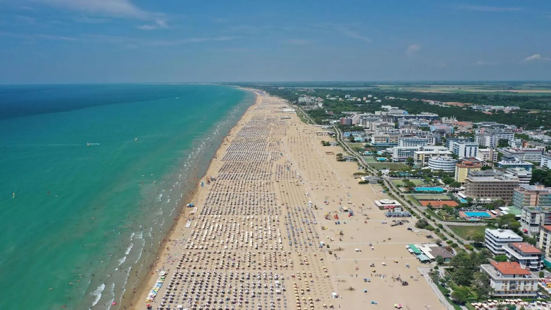 Wonderful Seafront Apartment In Bibione