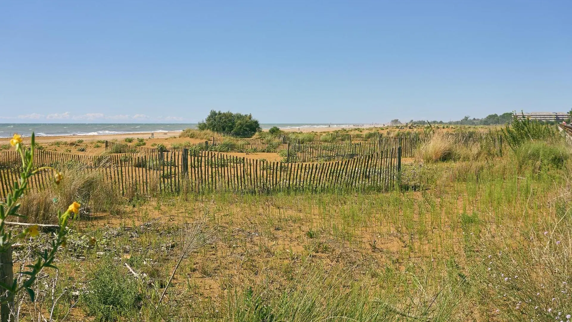 Wonderful Seafront Apartment In Bibione